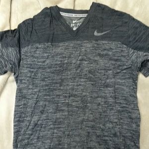 Nike mens pro Training shirt